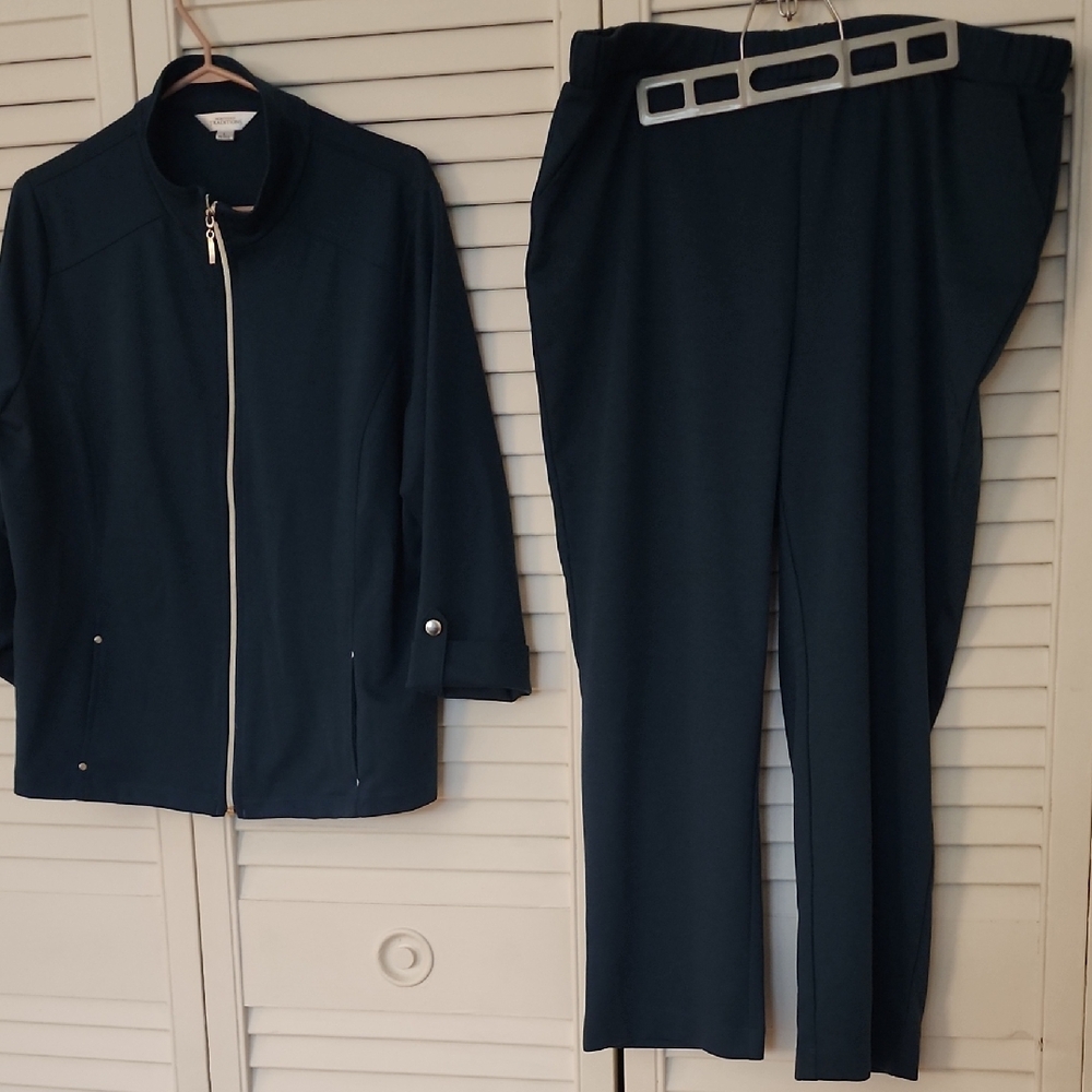 Women's Hunter Green Pants & Jacket Set